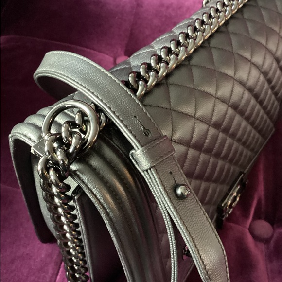 SOLD Chanel So Black New Medium Boy - Picture 4 of 10